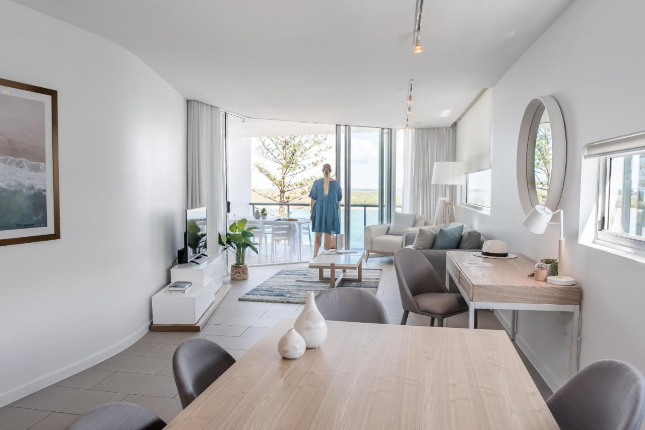 Rumba Beach Resort Caloundra Bagian luar foto The interior of a typical apartment