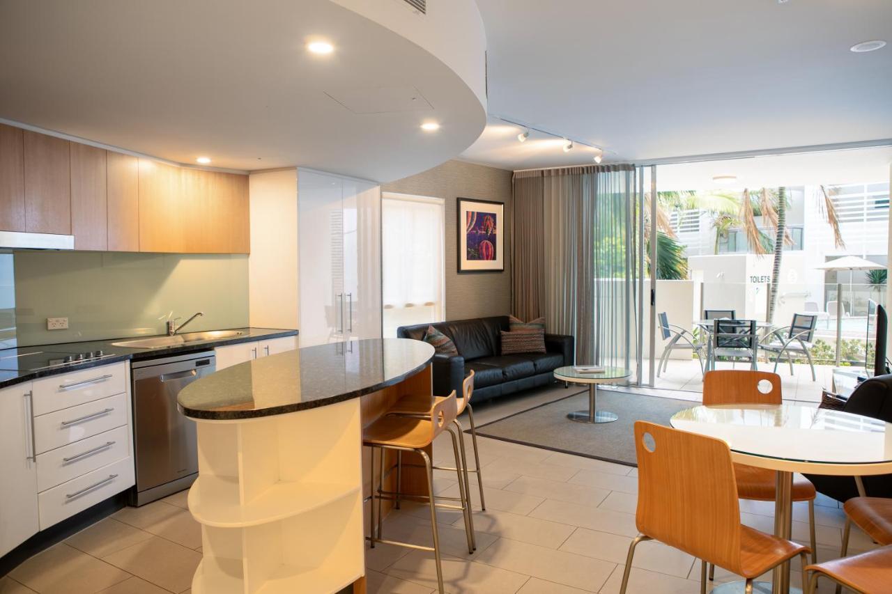 Rumba Beach Resort Caloundra Bagian luar foto A typical apartment interior