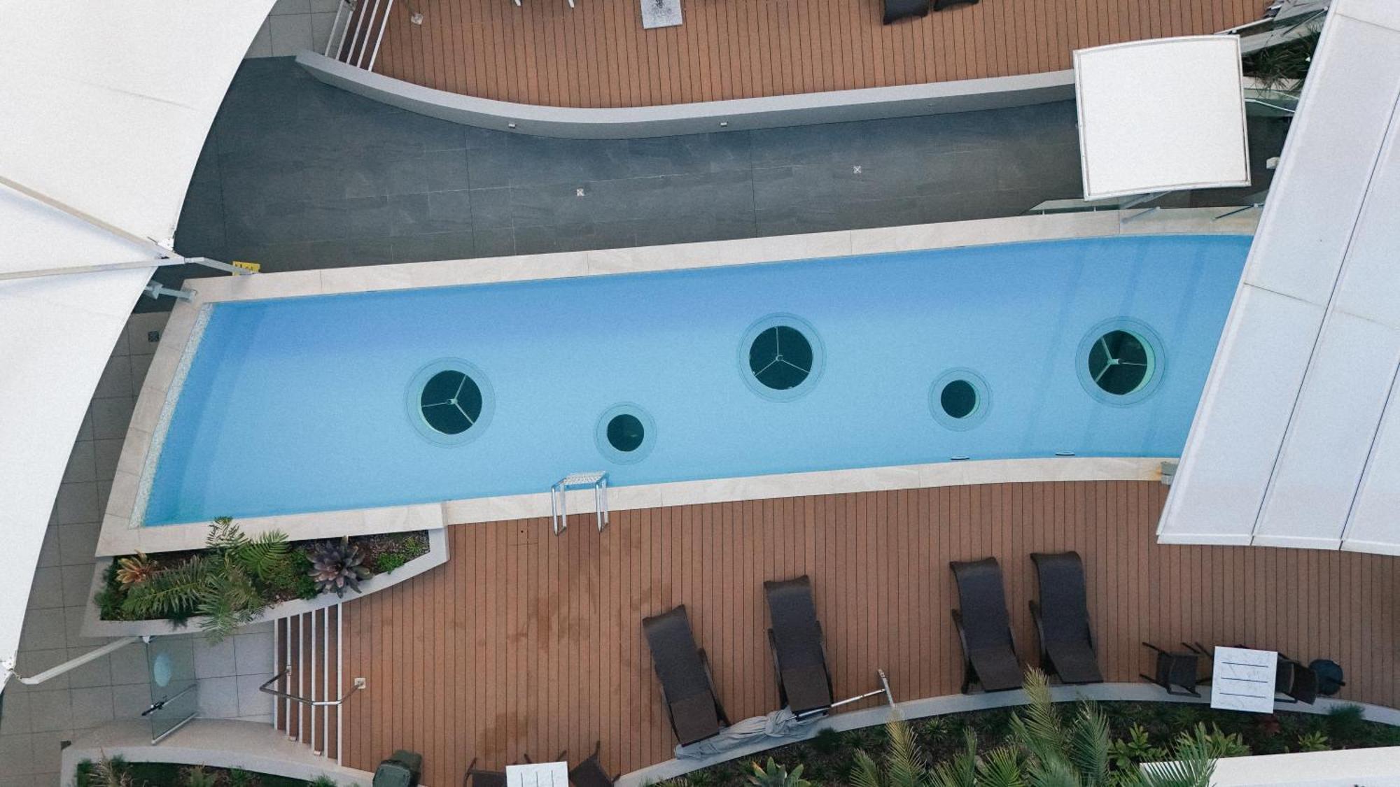 Rumba Beach Resort Caloundra Bagian luar foto