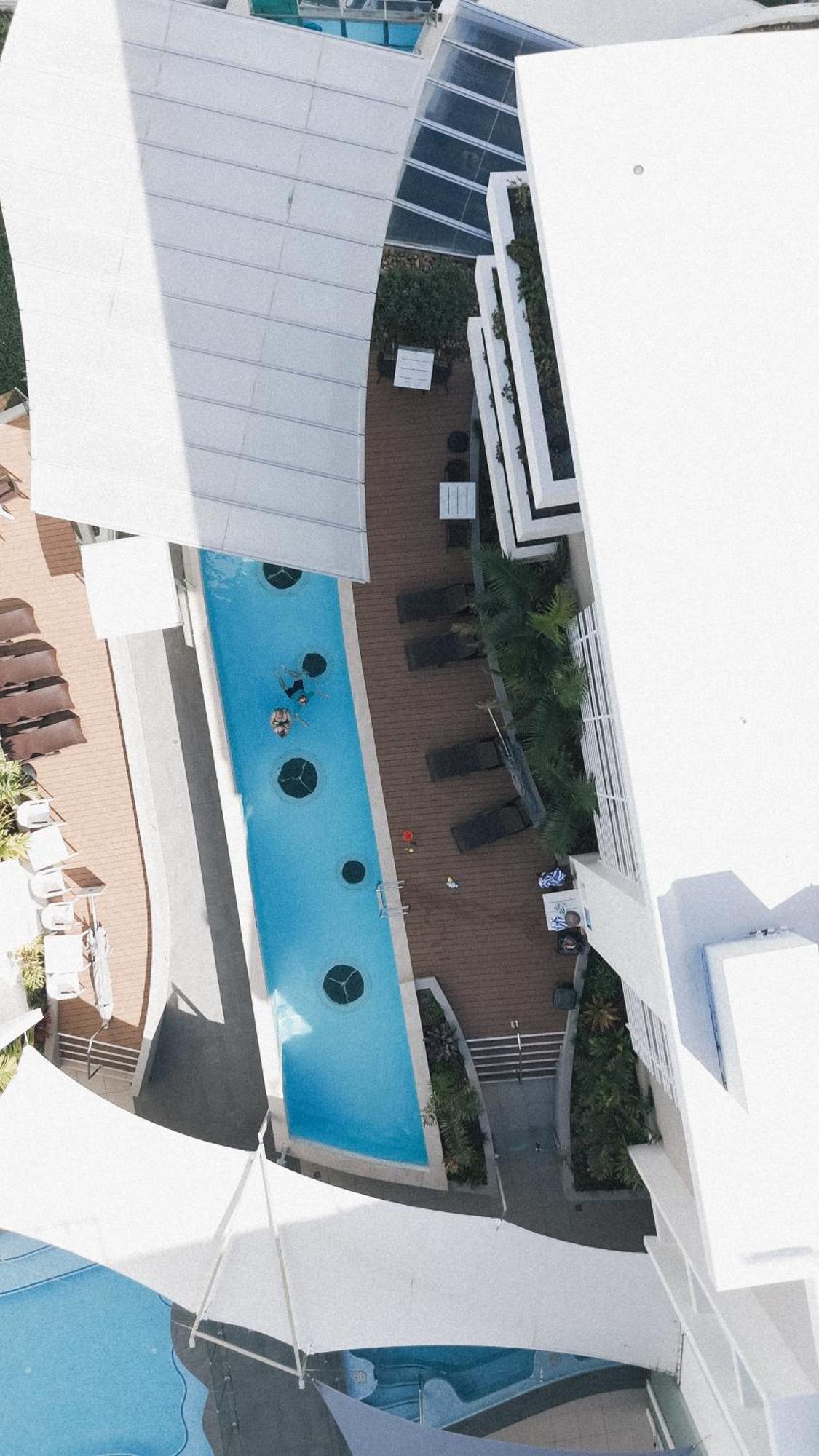 Rumba Beach Resort Caloundra Bagian luar foto