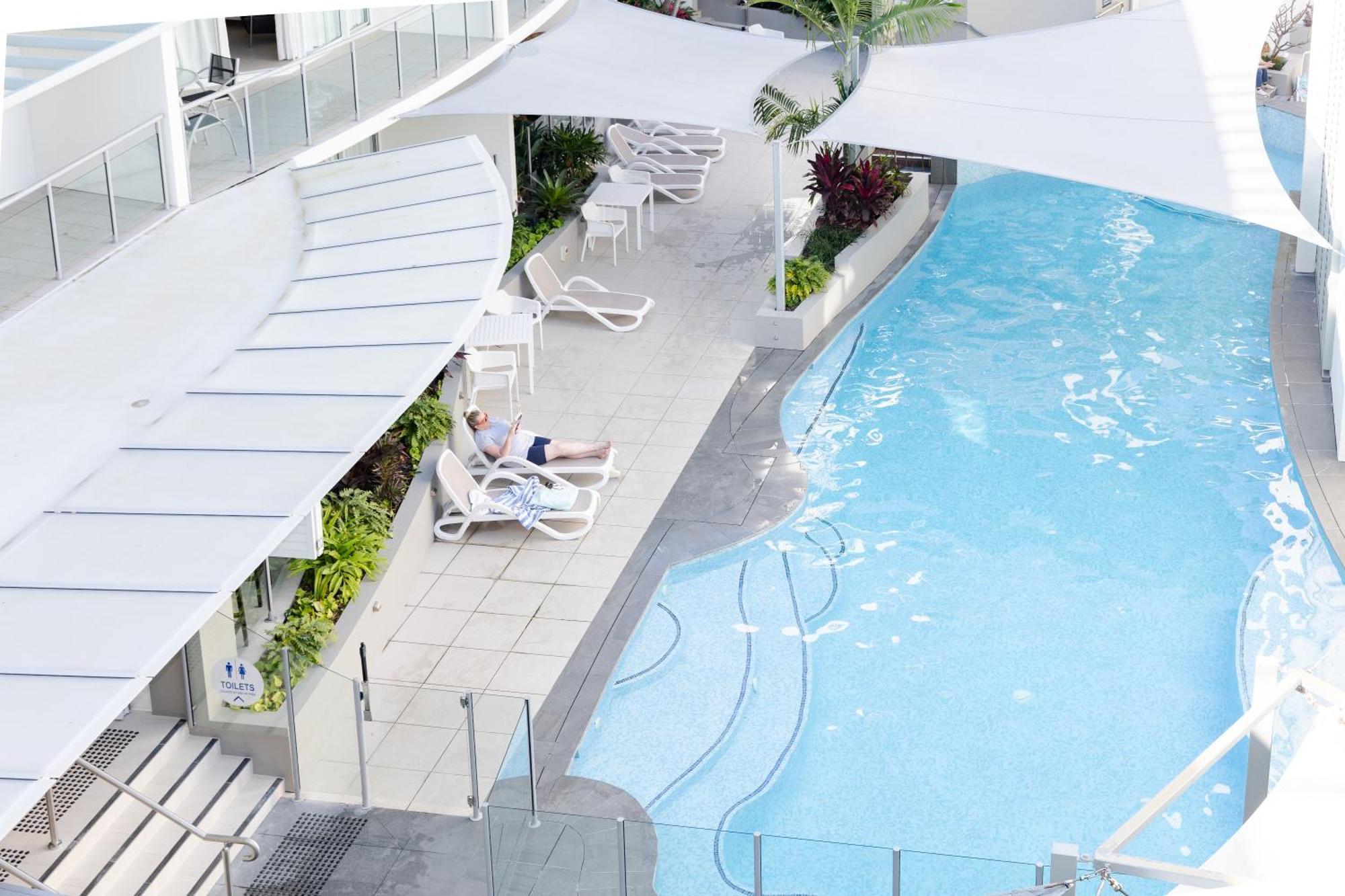 Rumba Beach Resort Caloundra Bagian luar foto