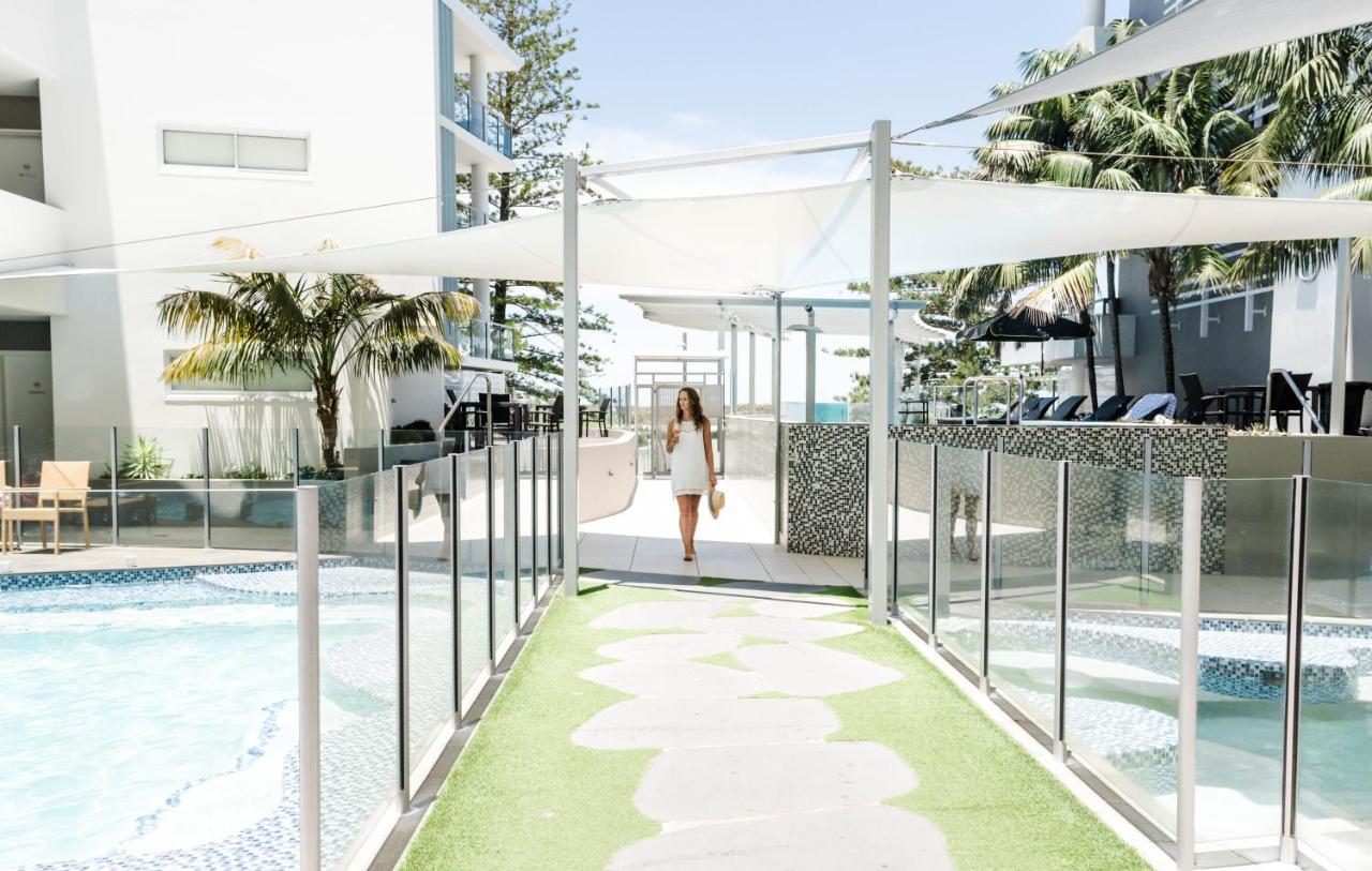 Rumba Beach Resort Caloundra Bagian luar foto The pool deck at The Star Gold Coast