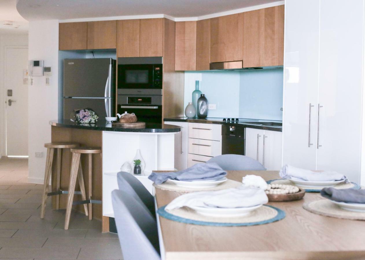 Rumba Beach Resort Caloundra Bagian luar foto A kitchen in a typical apartment